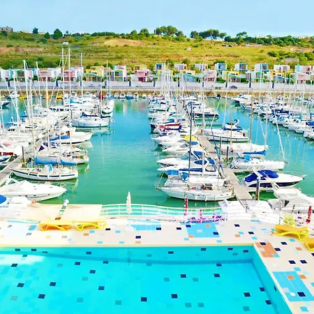 Mykonos Marina Retreat * Albufeira